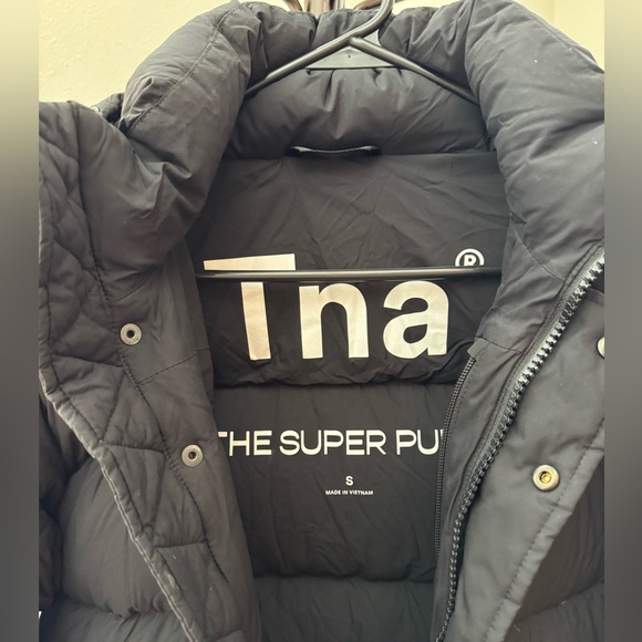 Aritzia Super Puff jacket - Picture 4 of 4